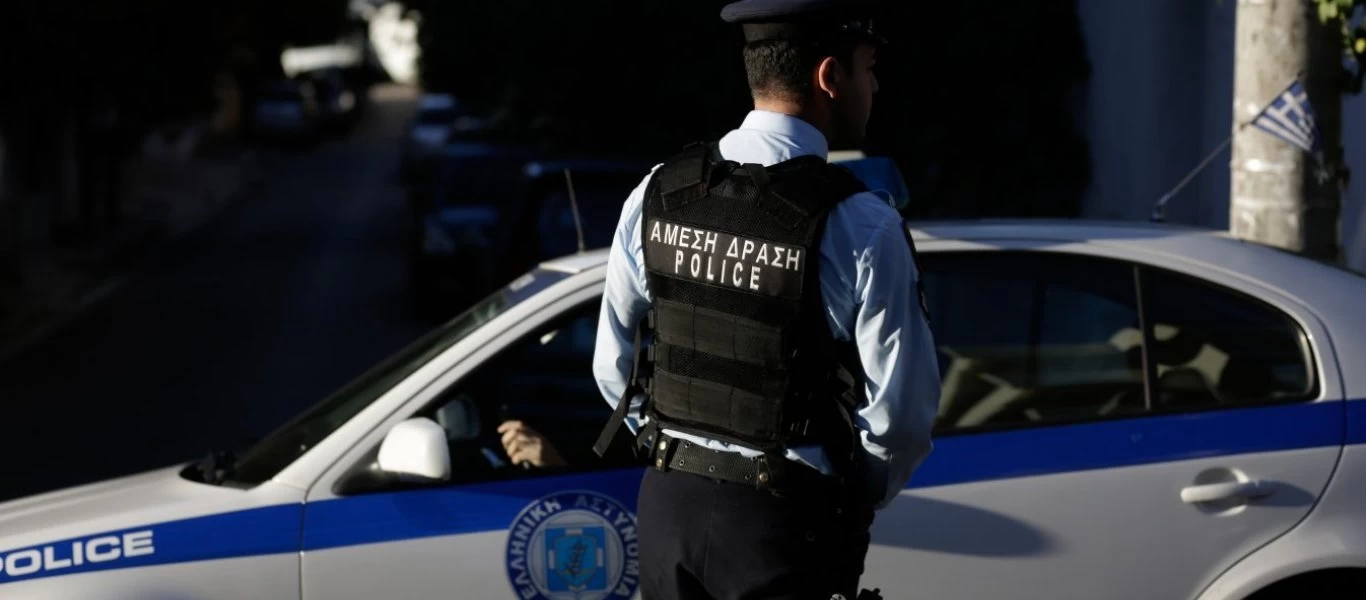 Ένοπλη ληστεία σε σούπερ μάρκετ στο Περιστέρι - Στο «μικροσκόπιο» της ΕΛ.ΑΣ το όπλο του δράστη